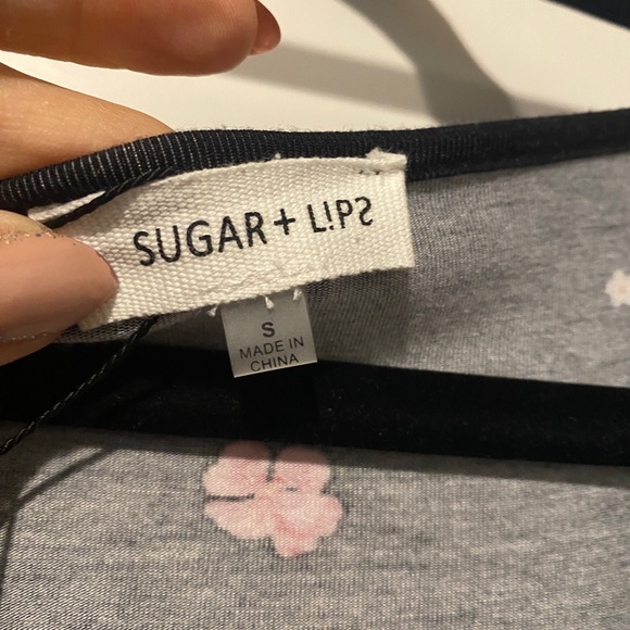 Sugar Lips Top New! - Picture 4 of 4